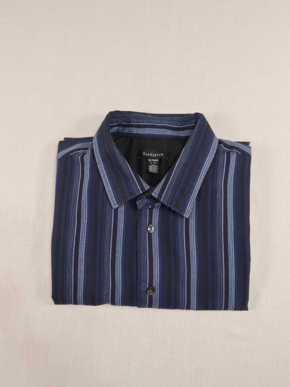 Van Heusen Men’s XL 17-17½ Blue Striped Long Sleeve Button Down Shirt